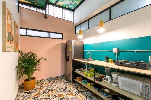 Apartamento Studios Amarillo-morado-ocre