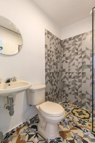 Apartamento Studios Amarillo-morado-ocre