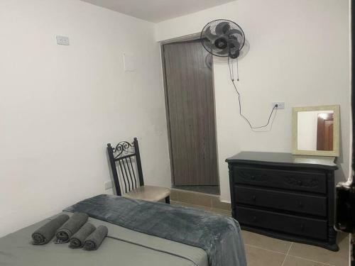 102 Peque�o Apartaestudio