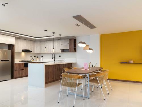 Apartamento Impressive 3br With Modern Balcony