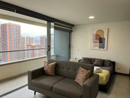 Apartamento Stunning Loft Ciudad Del Rio Poblado-pool-gym-view