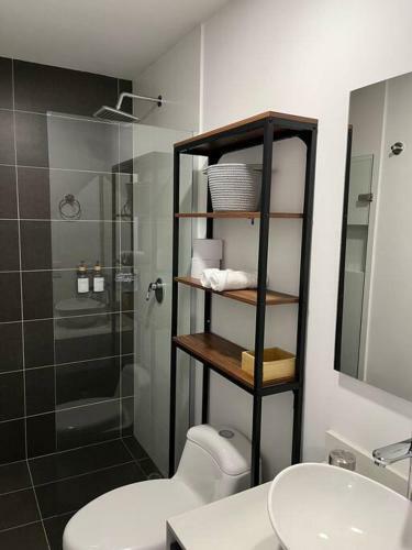 Apartamento Stunning Loft Ciudad Del Rio Poblado-pool-gym-view