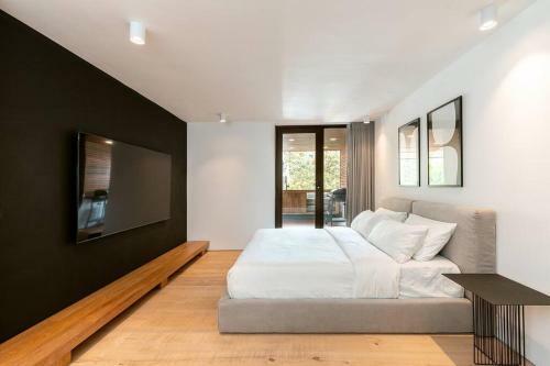 Villa Provenza Luxury Penthouse ? Pvt. Rooftop ? Jacuzzi