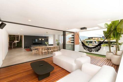Villa Provenza Luxury Penthouse ? Pvt. Rooftop ? Jacuzzi
