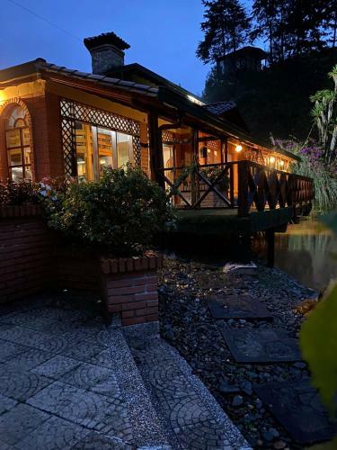 Lodge El Lago Hotel