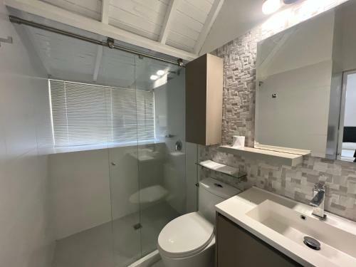 Moderna Caba�a En Ruitoque Condominio