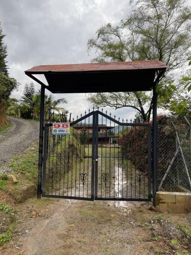 Casa Finca Con Jacuzzi En Guarne Antioquia