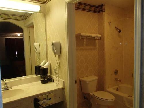 Motel Super 8 By Wyndham Dallas South