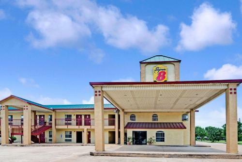Motel Super 8 By Wyndham Dallas South