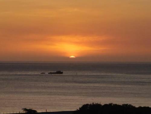 Sunset Ocean View Apartment