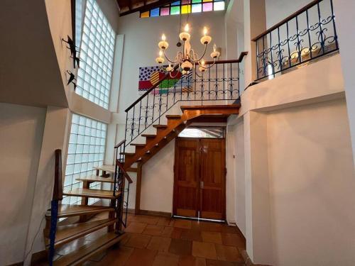 300 Squared Meters House In The City!