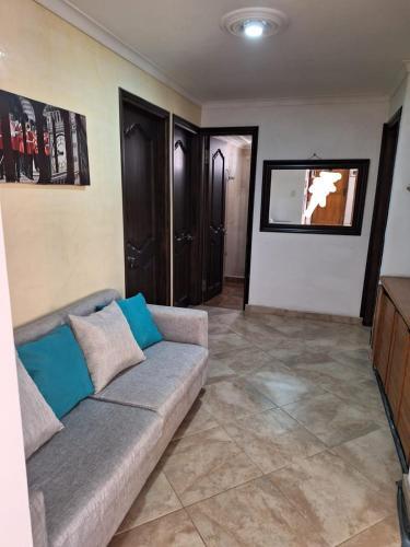 La S�per Habitaci�n de La Frontera Poblado / Envigado