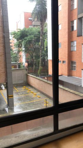 La S�per Habitaci�n de La Frontera Poblado / Envigado