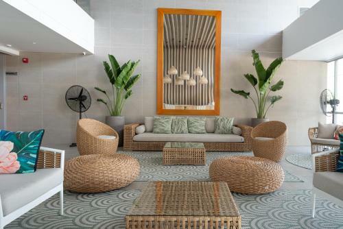 Modernos Y C�modos Apartamentos En Playa Salguero