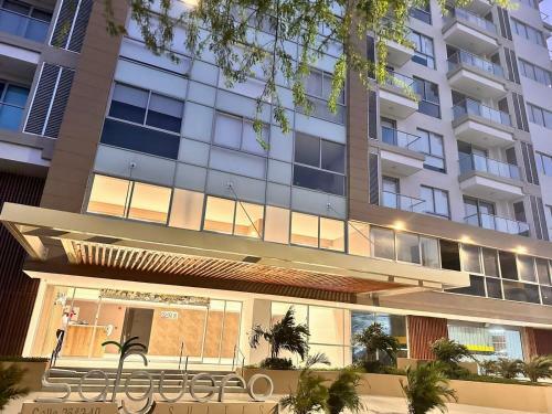 Modernos Y C�modos Apartamentos En Playa Salguero