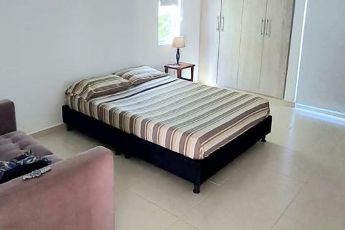 Apartamento Casa Quinta Moderna En Via Girardot