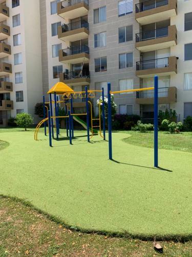 Lujoso Apartamento Hacienda Pe�alisa