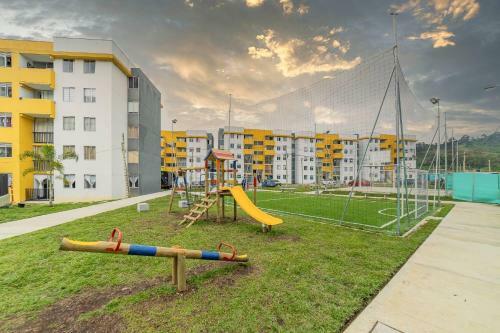 Moderno Apartamento Primer Piso