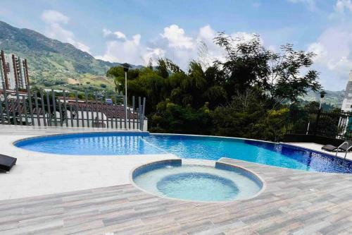 Apartamento Nuevo, Central, Hermosa Vista.