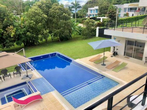 Villa Luxury Home By C&a
