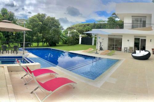 Villa Luxury Home By C&a