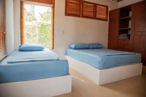 Hermosa Casa Con Piscina En Carmen De Apical�