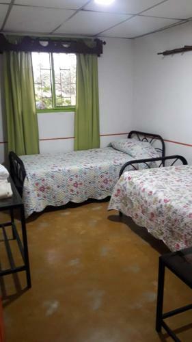 Villa Finca Jard�n La Astromelia