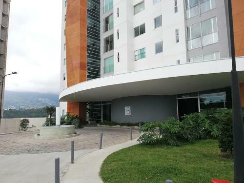 Amplio Apartamento Con Terrazas Y Vista �nica Cafetera