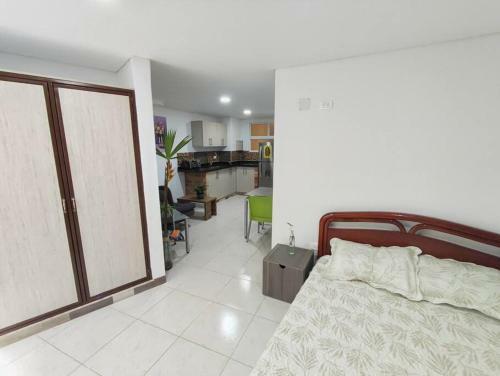 Beautiful And Bright Studio Apartment With Rooftop