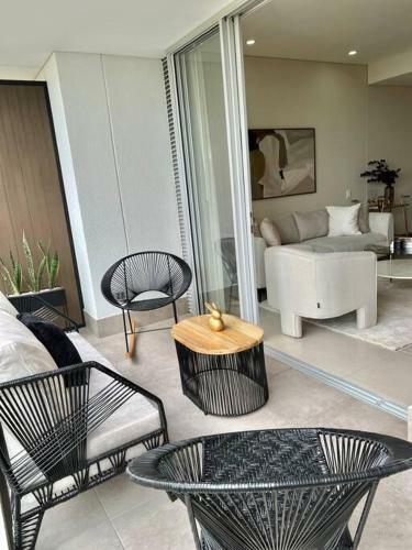 Glamorous New 2br Apartment In Granada