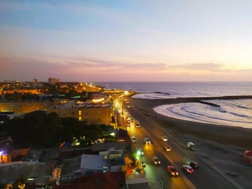 Apartamento Con Vista Al Mar Y Cerca Al Centro - 903
