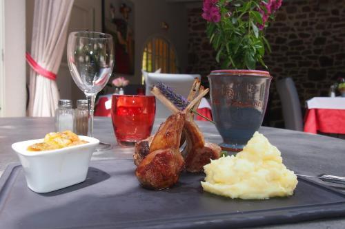 Hotel H�tel Restaurant Le Pradinas