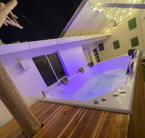 Wonderful Trinity Beach House In Crespo.