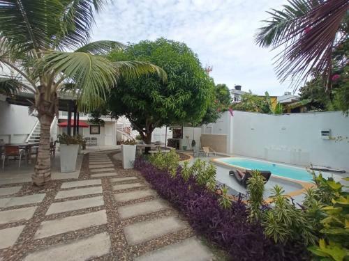 Hotel Caba�a El Arbol Cartagena