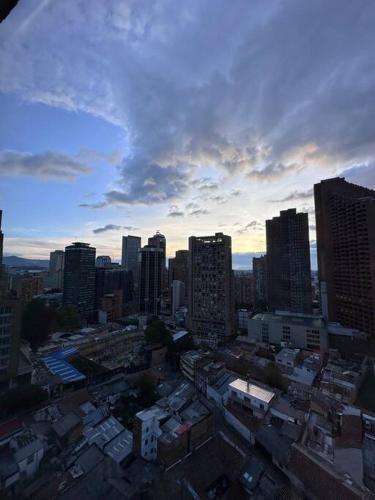 Apartamento Moderno En El Centro Con Vista A La Ciudad