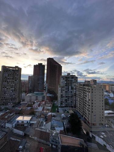 Apartamento Moderno En El Centro Con Vista A La Ciudad