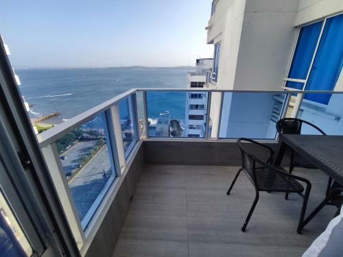 Apartamento Con Balc�n Y Vista Al Mar