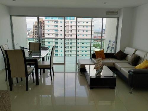 Lindo Apartamento Con Excelente Vista Bah�a