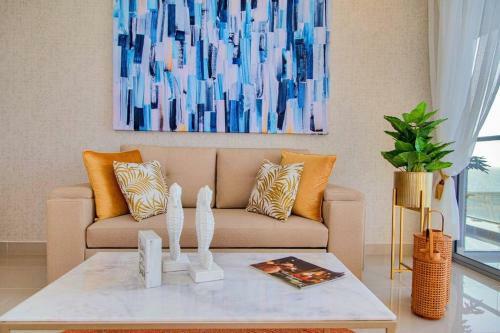 Luxury Beachfront Apartment - Morros City