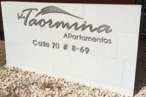 Apartamento Lovely 2-br Oceanfront Condo With Rooftop Pool