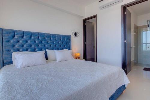 Moderno Apartamento En Frente de La Playa.