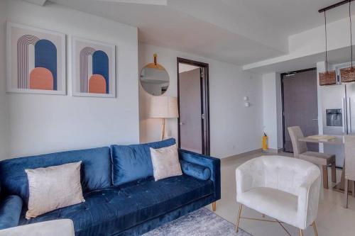 Moderno Apartamento En Frente de La Playa.