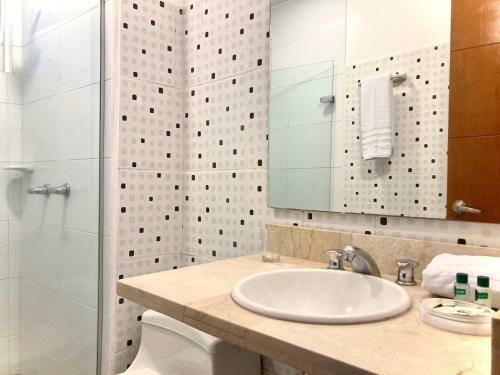 Charming 2br Apartment With Terrace In El Laguito