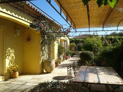 Bed & Breakfast Aux Amandiers