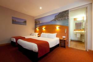 Comfort Hotel Marseille Airport