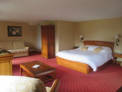 Hotel Hostellerie Du Ch�teau Des Monthairons