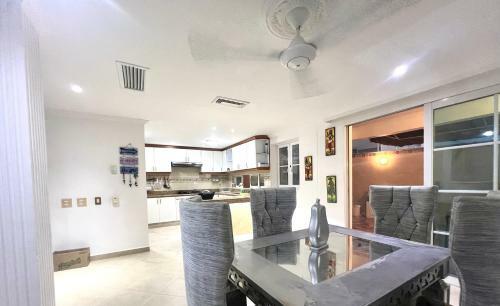 Habitaci�n de Lujo Con Aire Acondicionado - 2 Camas Dobles