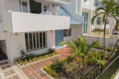 Blue House - Beachfront Luxury House With 8 Bedrooms