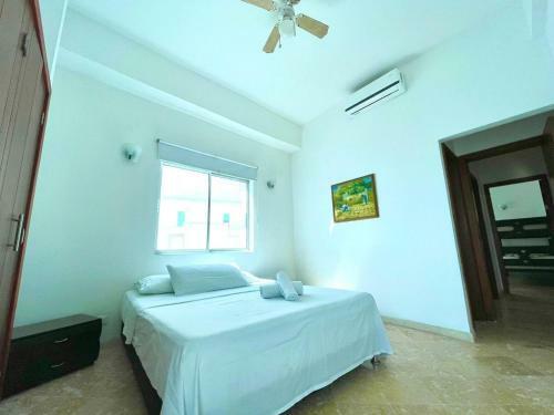 Hermoso Apartamento Con Balc�n Y Vista Al Mar.