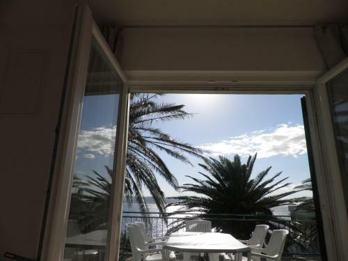 Apartments Tri Palme